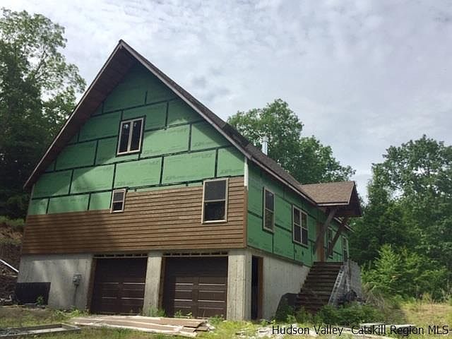 1st image of 142 Russell Ln