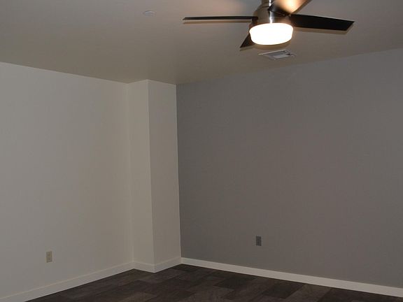 Large Master Bedroom 15' x13.5