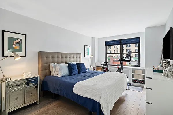 Sold by Compass | media 3