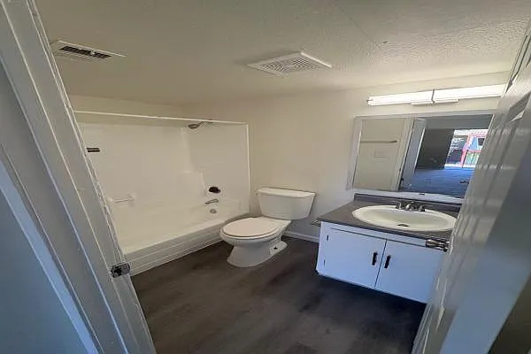 Terra Villa Apartments — Photo 14