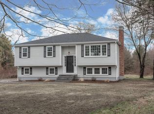 104 Philip Farm Rd, Concord, MA 01742