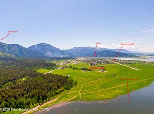 172 Palisades Dr, Alpine, WY 83128
