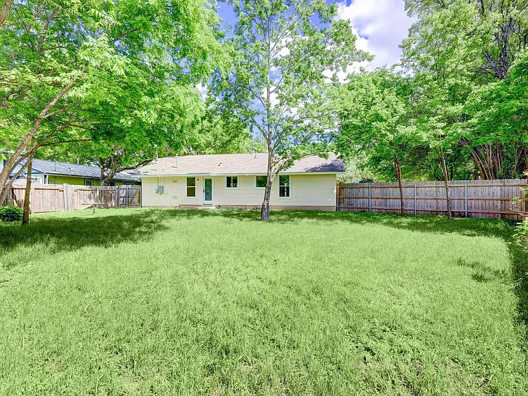 3100 Ray Wood Dr — Photo 17