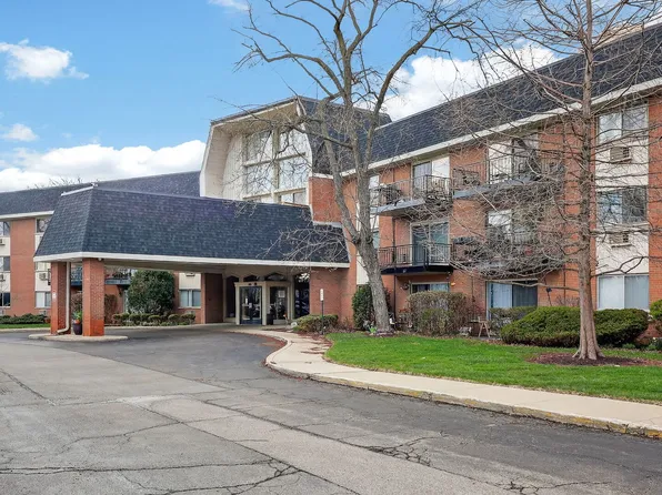 1188 Royal Glen Dr APT 311, Glen Ellyn, IL 60137