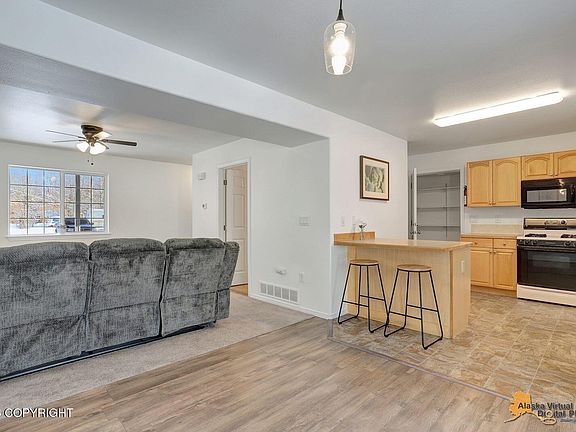 4th image of 3474 N Wolverine Dr