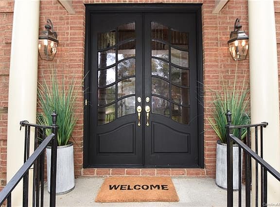 2nd image of 5731 Legacy Cres