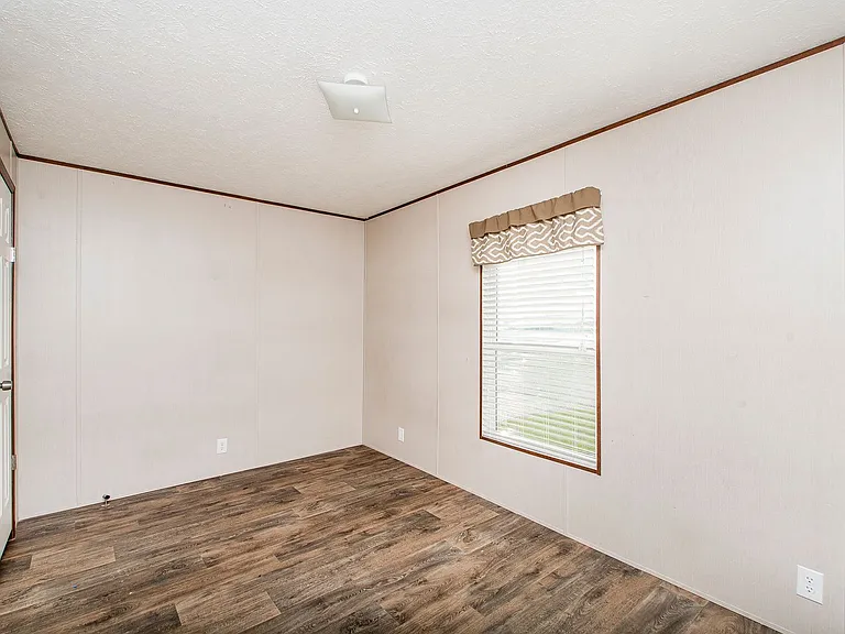 27849 Frindik Ln #8 — Photo 8
