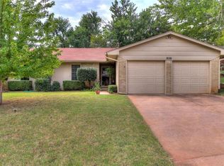 808 Belle Air Ave, Edmond, OK 73013