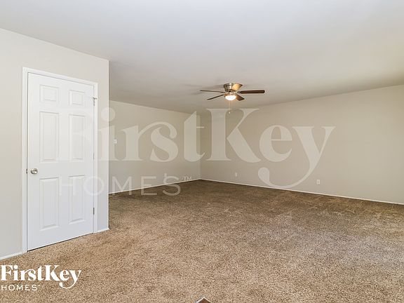 3rd image of 750 Carriage Ln