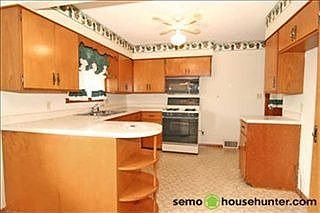 3rd image of 2233 Boulder Crest Dr