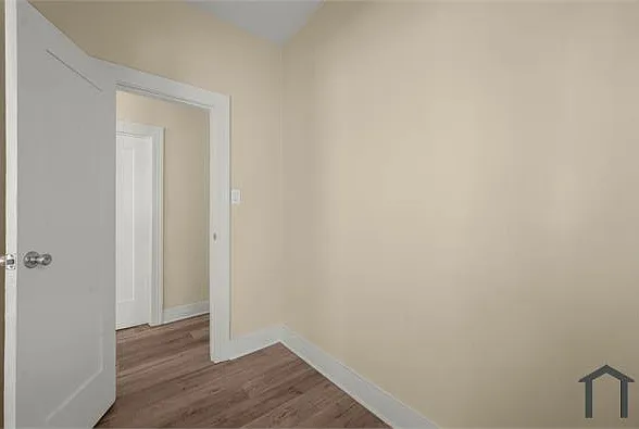 221 Columbia Ave #1 — Photo 9