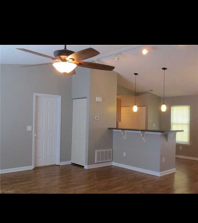 2nd image of 3819 Pineway Dr