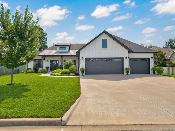 739 N Fox Hill Circle, Nixa, MO 65714