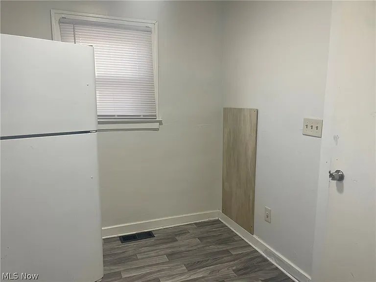 958 E Wilbeth Rd #LOWER — Photo 7