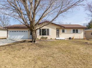 421 Ridgeway St, Denver, IA 50622