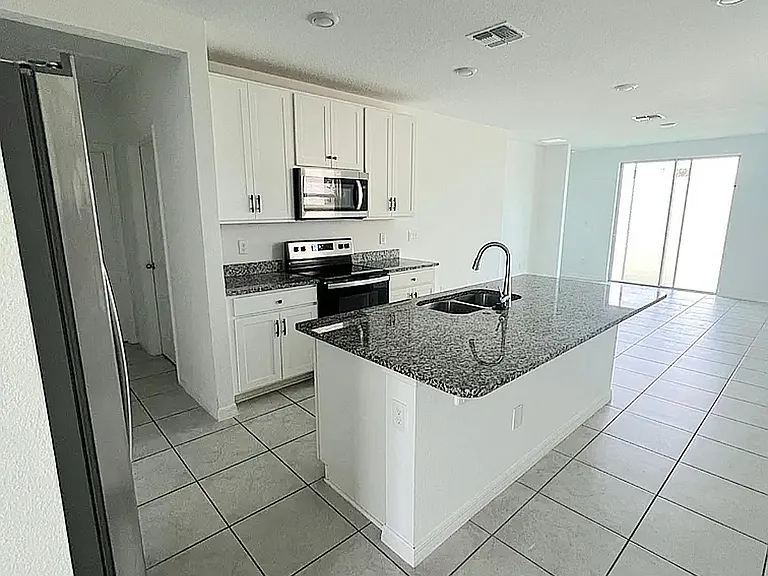 3737 Marbella Way — Photo 10
