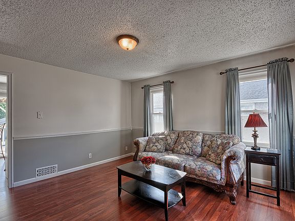 3rd image of 4663 Tiemann Ave