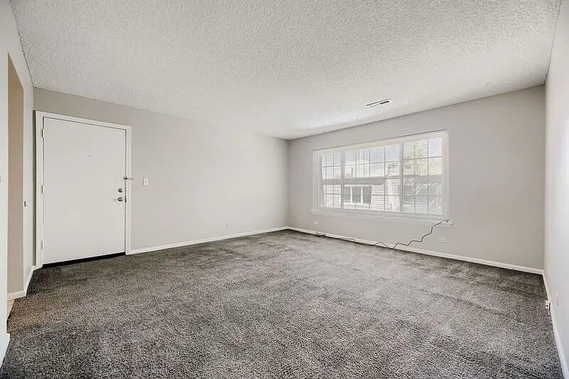 2 bed, 1.5 bath, 1004 sqft, $995 — Photo 3