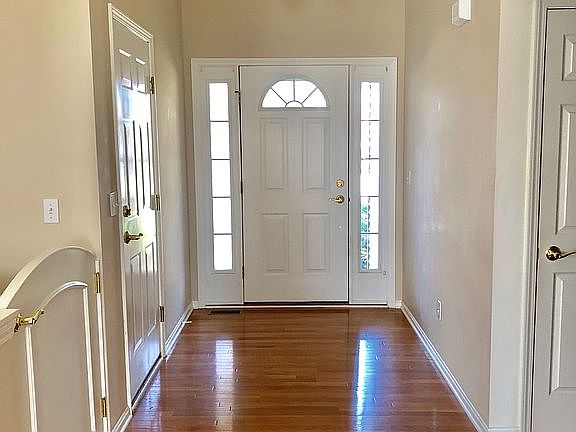 2nd image of 38203 Avalon Dr