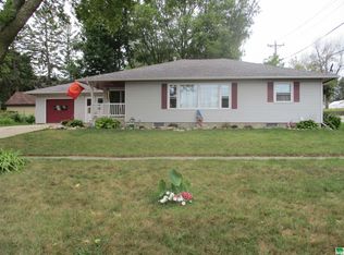 515 N 9th St, Cherokee, IA 51012