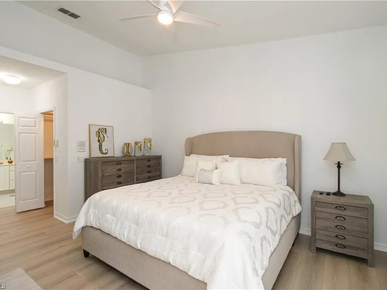 5645 Whisperwood Blvd #504 — Photo 34
