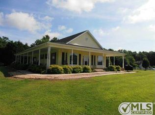 1050 England Rd, Dickson, TN 37055