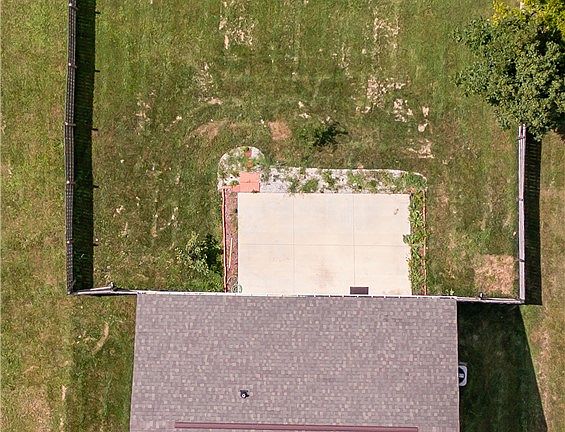 3rd image of 5623 Moss Creek Ln