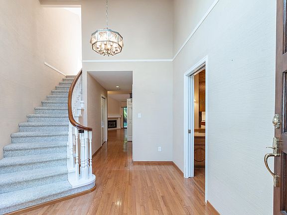 5th image of 1660 148th St #3