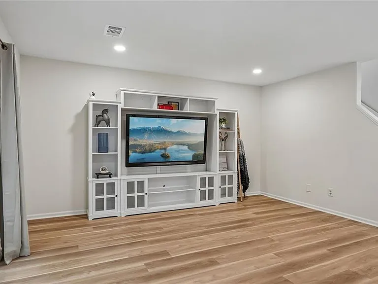 897 Patterns Dr SW — Photo 5