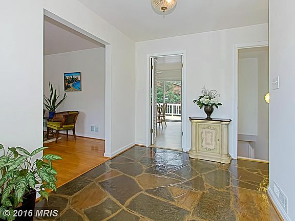 3rd image of 3511 Kirkwood Dr