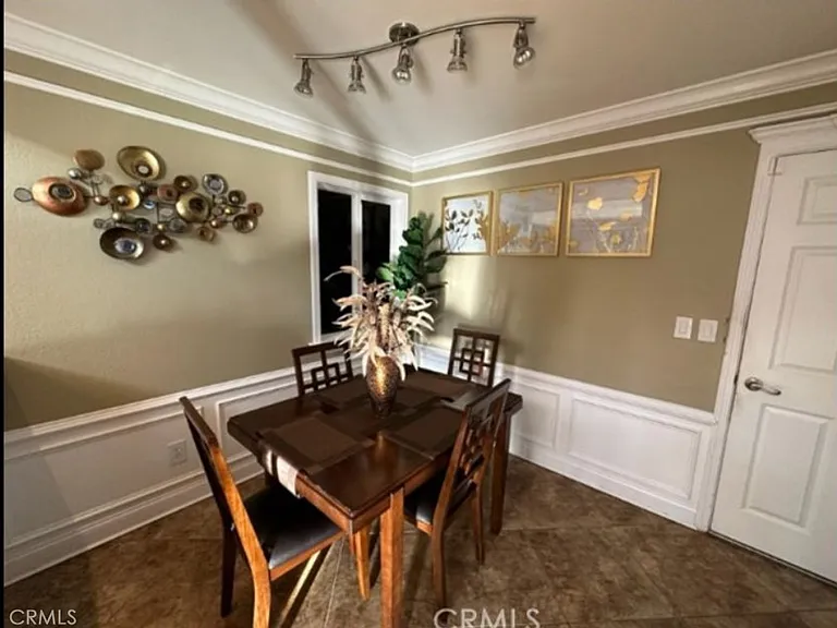 48 Jeanette Way — Photo 4