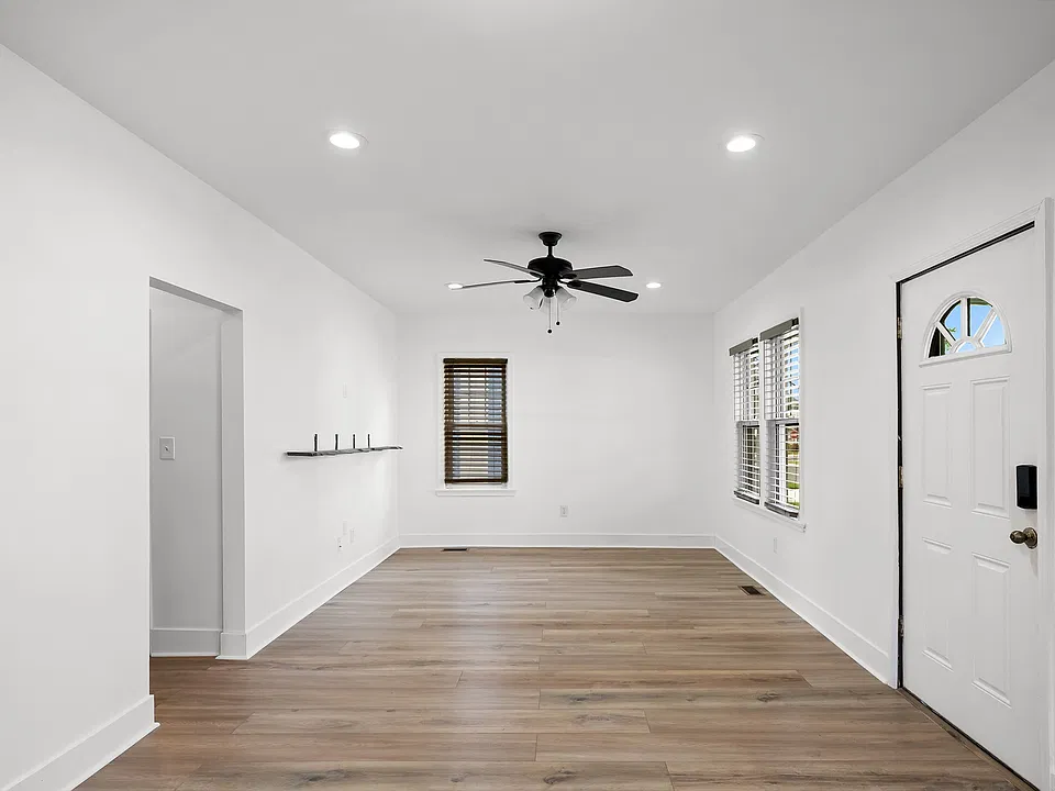 34 W Haddon Ave
