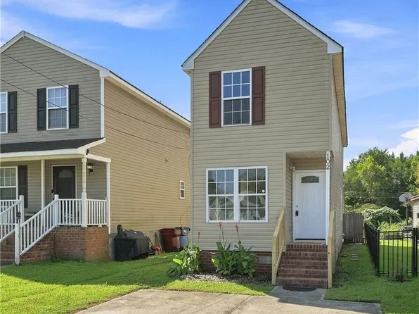 102 Ford St, Chesapeake, VA 23323