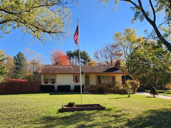 7138 N Center Rd, Mount Morris, MI 48458