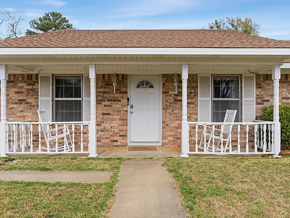 2nd image of 2903 Crestwood Ln