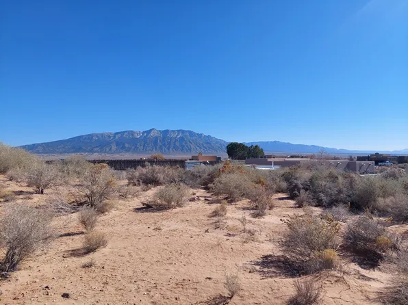 6049 Matamoros Rd NE, Rio Rancho, NM 87144