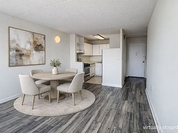 4th image of 300 W 110th St APT 19G