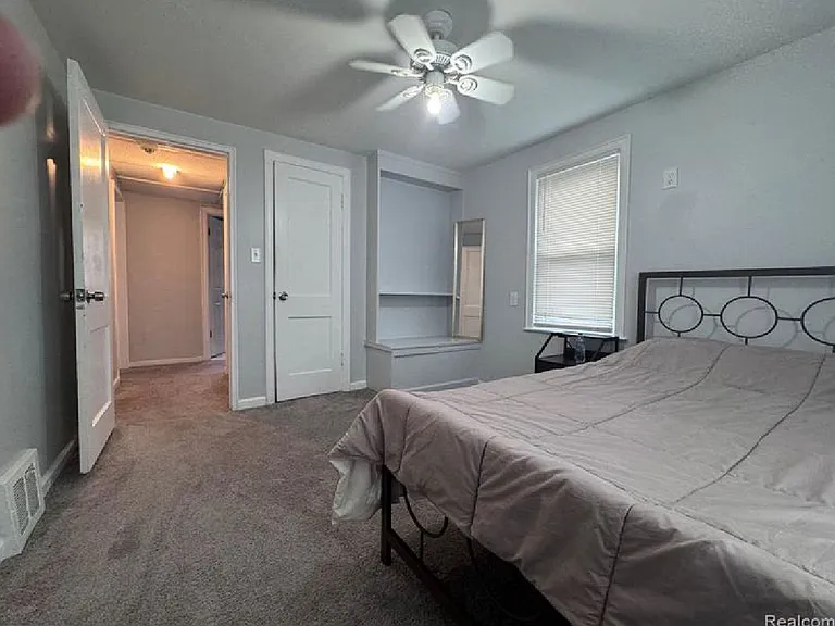 3151 Ewald Cir — Photo 11