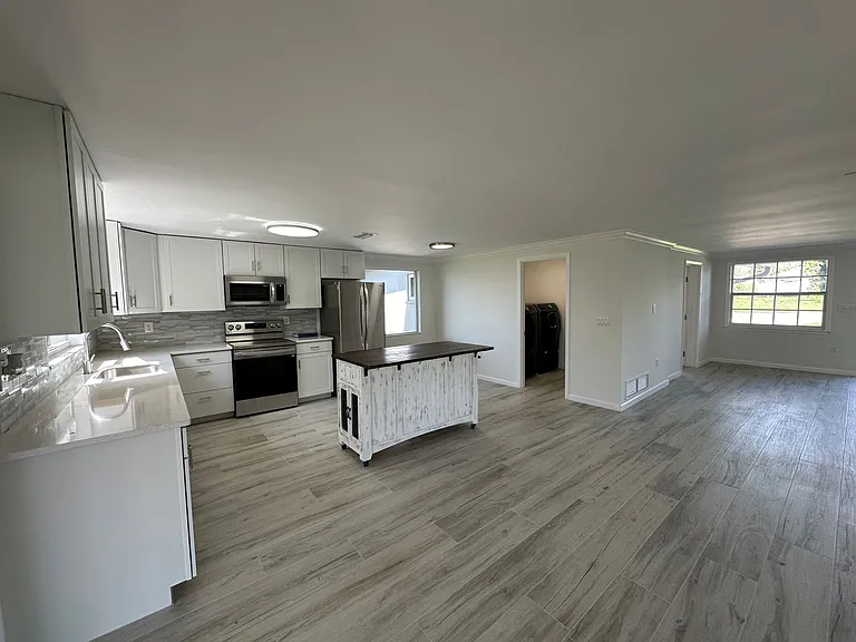 812 Bayview Dr — Photo 15
