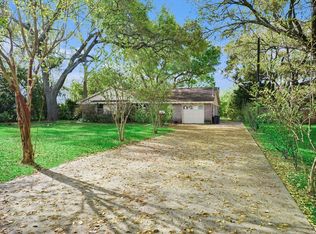 715 W League City Pkwy, League City, TX 77573