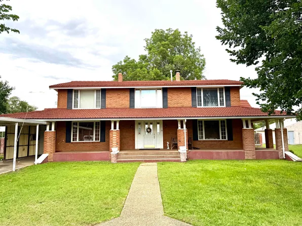 214 NW 1st St, Laverne, OK 73848