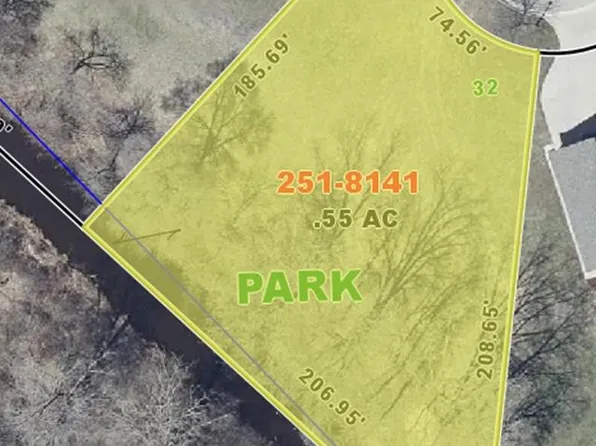 Woodside Cir #32, Marinette, WI 54143