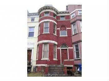 21 T St NE photo 1