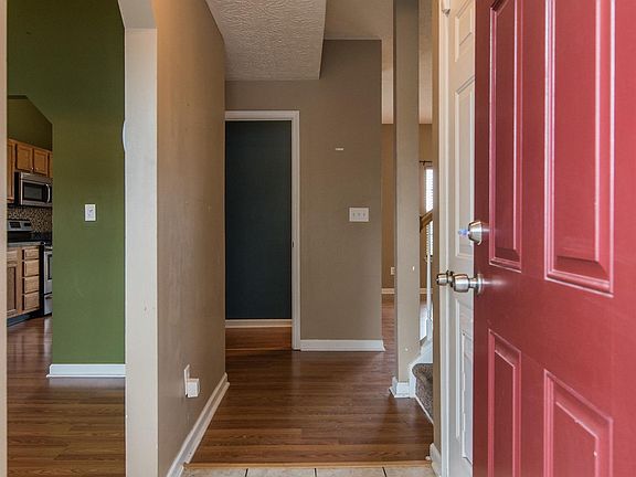 4th image of 269 Clover Valley Dr