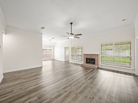 3rd image of 2727 N Peach Hollow Cir
