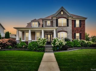 49531 Great Falls Rd, Canton, MI 48188