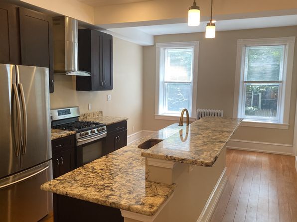 1113 E King St APT 1