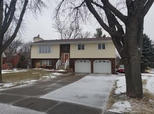 1603 Carlton Ct, Aberdeen, SD 57401