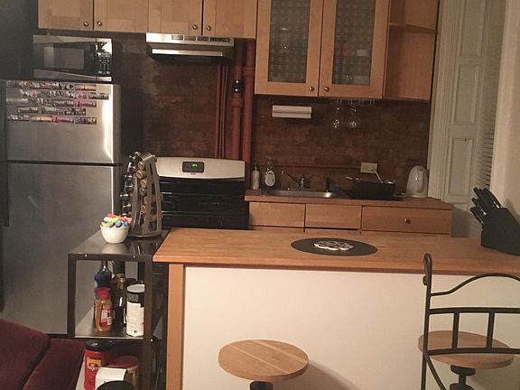 Fully equipped kitchen with all essentials included