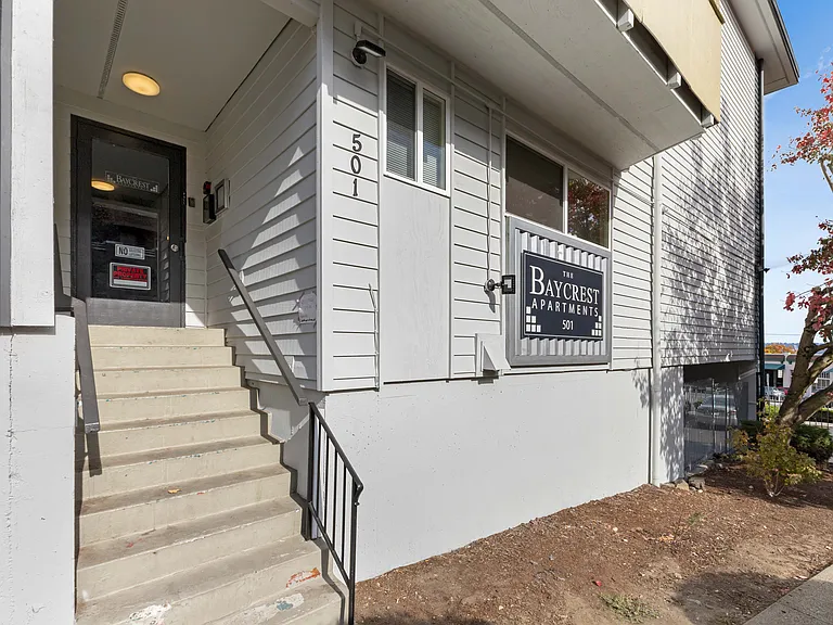 Baycrest Apartments — Photo 46